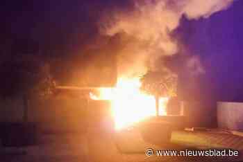 Onbewoond huis brandt volledig uit, eigenaar was drie maanden geleden verongelukt: “De schade is enorm”