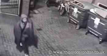 £20k reward to identify man in new footage from unsolved Ilford murder case