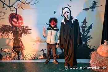 IN BEELD. Griezelen in Nova met vuurspektakels en spookverhalen