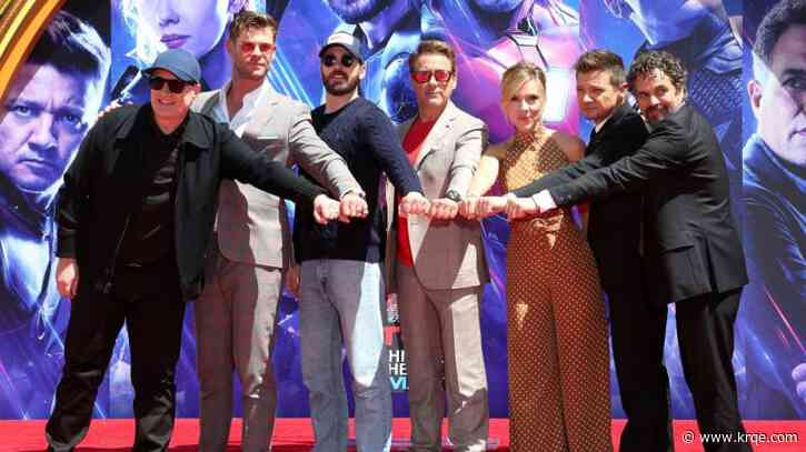 'Avengers' cast assembles to endorse Harris