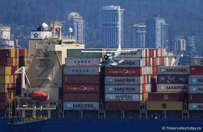 B.C. port employers issue lockout notice in labour dispute with foremen union