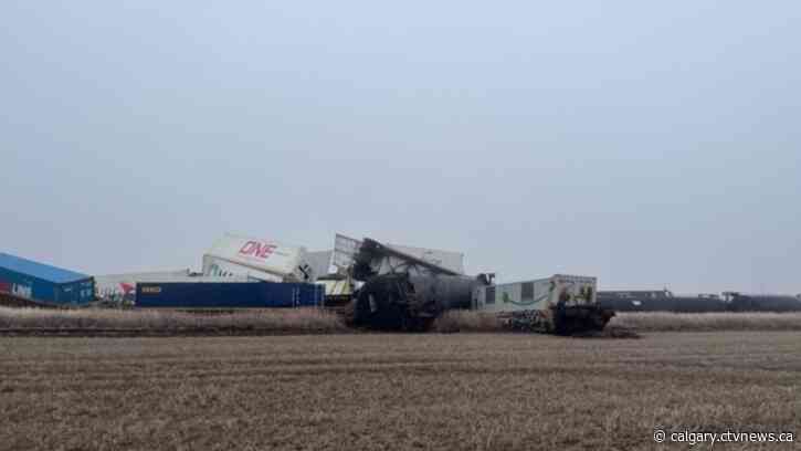 19 cars off the track following train derailment near Beiseker, Alta.