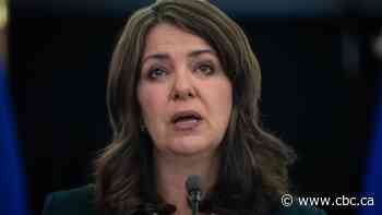 Danielle Smith's comments on opioid crisis draw return fire from Alberta doctors