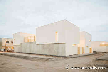 10 Patios Villa / Maignial Architectes & Associés