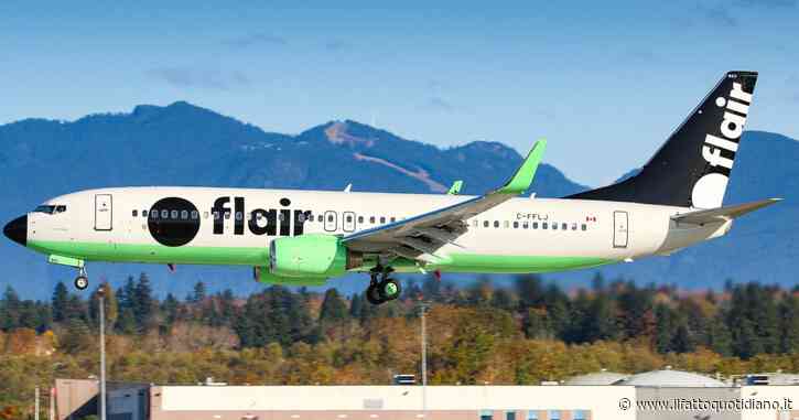 Anatra sbatte contro il parabrezza dell’aereo 3 minuti dopo il decollo: i pezzi di vetro feriscono il pilota e lo costringono all’atterraggio d’emergenza