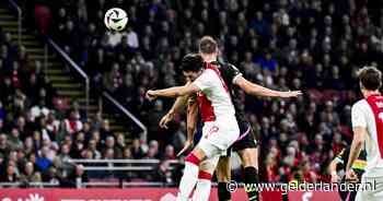 Ongeëvenaarde reeks: PSV-spits Luuk de Jong voor achtste keer op rij trefzeker tegen Ajax