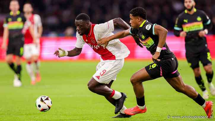 Belabberd PSV lijdt tegen Ajax eerste nederlaag van het seizoen