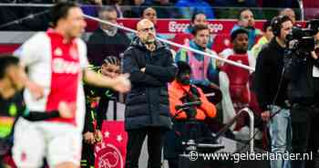 Peter Bosz en Luuk de Jong balen van ‘slordig’ PSV: ‘We hadden echt wel van Ajax kunnen winnen’