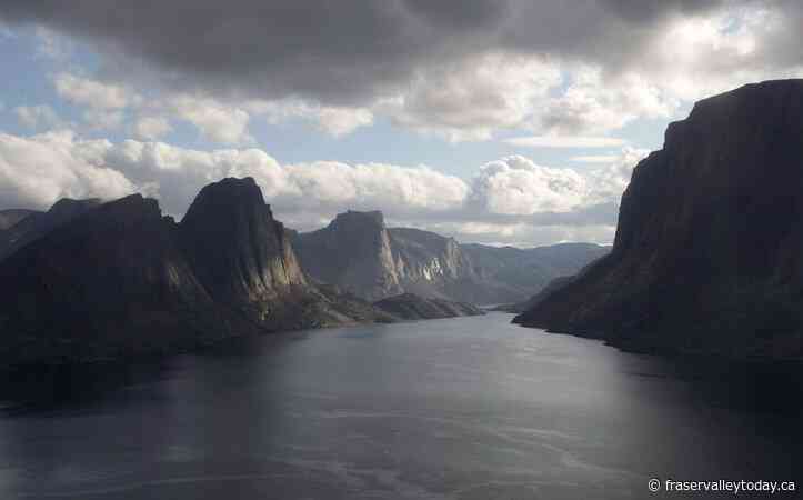 Crews work in Nunavut hamlet to restore power that’s been off since Thursday