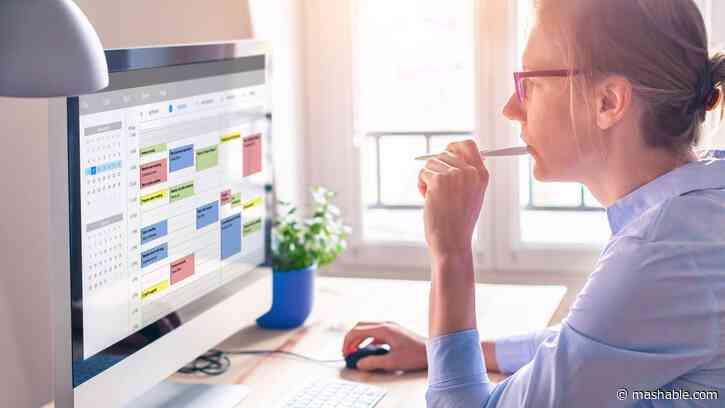 Mastering time management as a solopreneur and side hustler