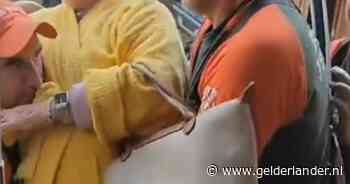 Twee vrouwen na drie dagen levend bevrijd uit meegesleurde auto’s bij Valencia, schoonzus omgekomen