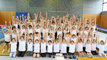 Turncamp in Altensteig: Saltos und Doppelsaltos   sind    besonders beliebt