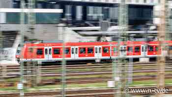 Eklat am Bahnhof Maisach: Tasche vergessen: Mann zwingt Zug zum Halten