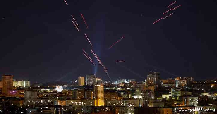 LIVE oorlog Oekraïne | Ruim 900 Russische bommen op Oekraïne in week tijd zegt Zelensky, afgelopen nacht bijna 100