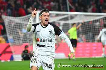 Bertaccini heeft een berichtje voor de scheids nadat zijn goal tegen Standard afgekeurd wordt