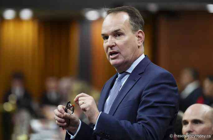 Federal mediators on site for negotiations between B.C. port employer and union