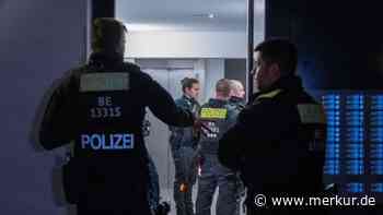 Verdacht auf Tötungsdelikt: Polizei findet Leichen von Mutter und Töchtern in Wohnung