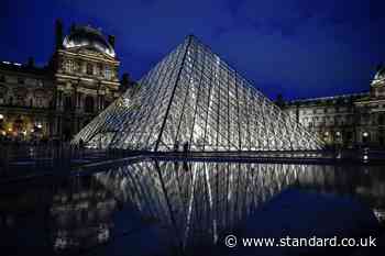 Non-EU Citizens Should Pay Higher Admission For Sites Like The Louvre, Says French Culture Minister