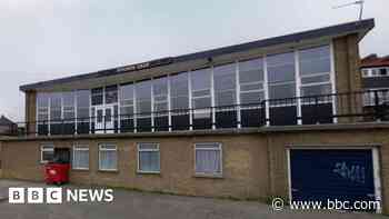 Residents oppose plan to turn former pub into off-licence