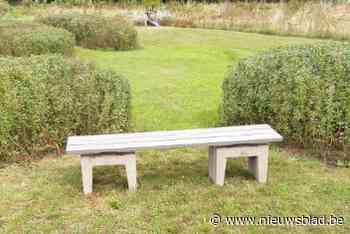 Opgefriste zitbanken verschijnen weer in straatbeeld