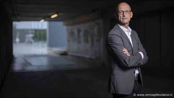 Almere - Ex-wethouder hekelt Floriadecommissieleden en voorzitter van 'extreemrechtse' FvD