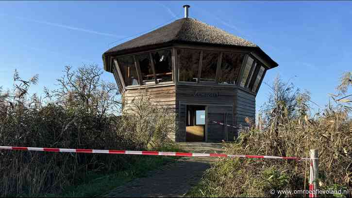 Lelystad - Observatiehut in Oostvaardersplassen vernield en verrekijkers gestolen: 'Zo zonde dit'