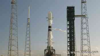 SpaceX scrubs Starlink satellite launch due to apparent rocket helium leak