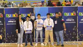 Valerio Locatelli, il 18enne romano campione nazionale del cubo di Rubik per la quarta volta consecutiva