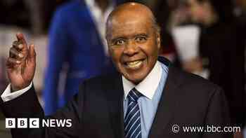 Newspapers and trending: Civil rights pioneer tributes