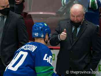Canucks: Here are Bruce Boudreau’s solutions to Elias Pettersson’s struggles