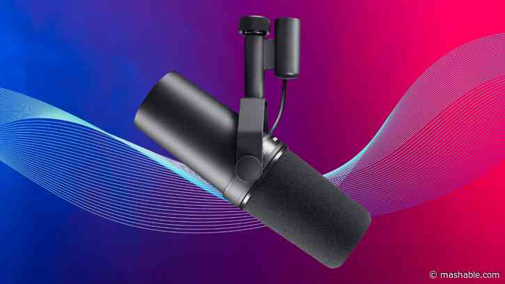 Save over £100 on this streaming-friendly microphone