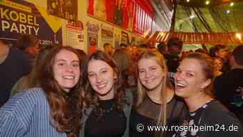 Hunderte Feierwütige auf Winterschuiparty in Tuntenhausen