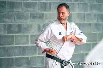 Frederik (49) geeft les in oeroude karatestijl: “Mix tussen klassieke karate, Chinese tempelboksen en kickboksen”