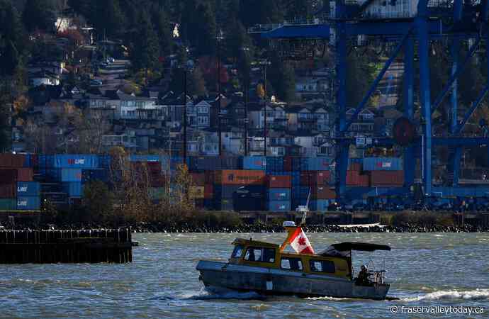Business groups say B.C. port stoppage will hurt companies, Canadian economy