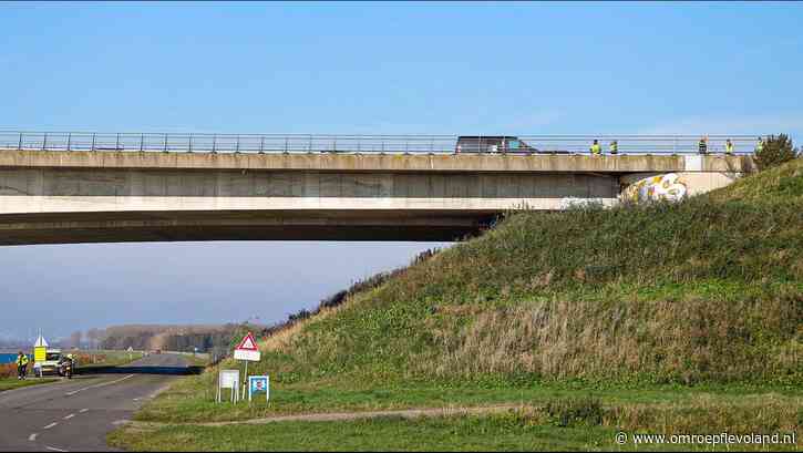 Almere - Politieachtervolging op A27, maar politie blijft vaag