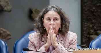 Minister Faber onder vuur vanaf links én rechts: ‘Knullig, chaos, tijd verspild’