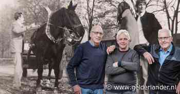 Met paard en wagen naar De Graafschap: ‘Nu zouden ze ons dierenbeulen noemen’