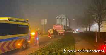 Te veel mist om verkeer op A15 stil te zetten: megatransformator kan niet dwars oversteken