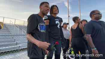 Armwood High receiver Tyler Williams shows off brotherly love on and off the field