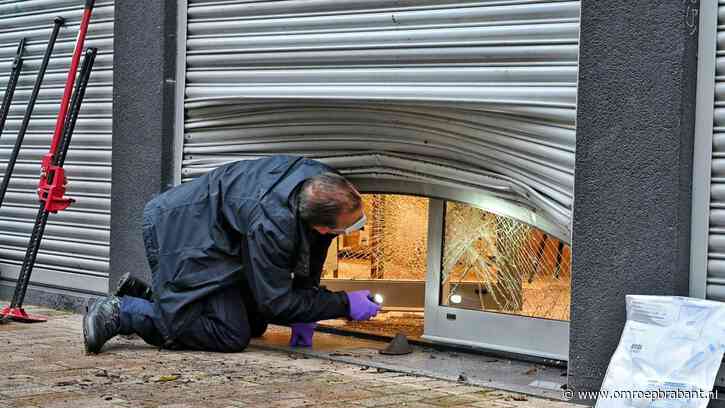 Ramkraak bij juwelier, daders rijden dwars door voetgangersgebied