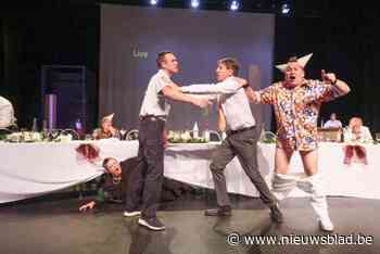Huwelijksfeest verzandt in totale chaos – gelukkig is het maar theater