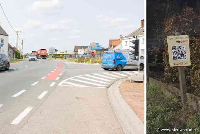 Buurtbewoners starten petitie tegen tijdelijke verkeerslichten: “Onze voorspelling dat verkeersveiligheid zou verslechteren, werd helaas realiteit”
