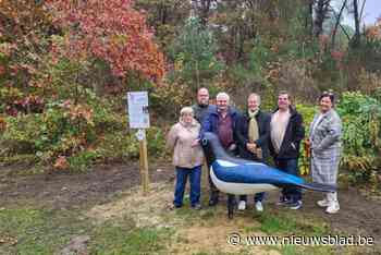 Plezante Heiknuiterwandeling vertelt onderweg verhalen uit dorp: “We willen de Hei verbinden”