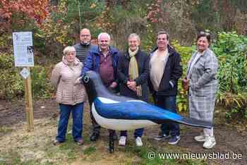 Plezante Heiknuiterswandeling vertelt onderweg verhalen uit dorp: “We willen de Hei verbinden”