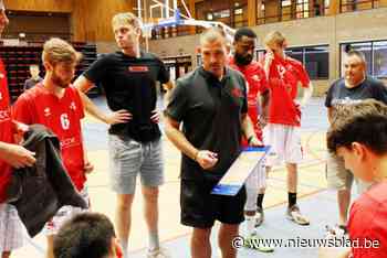 Blessure van sterkhouder en felle verjonging doen BBC Oostkamp op elfde plaats belanden: “Match over de streep trekken lukt nog niet”