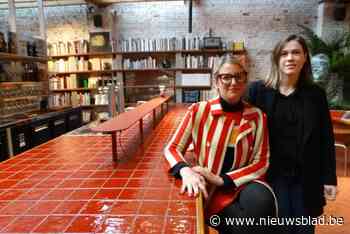 Lotte (37) en Julie (43) openen lunchbar en evenementenhal in oud fabriekspand: “Dankzij onze mannen hebben we de sprong gewaagd”