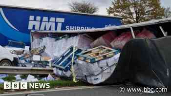 Lorry driver killed and five injured in M6 crash