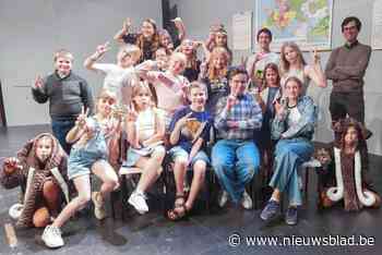 Jongeren van Theater VTV brengen ‘De ongeboren helden’: “18 spelers schreven mee het scenario”