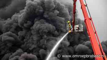 Grote brand Roosendaal: mensen mogen gebied verlaten • derde NL-Alert