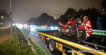 Motorrijder gewond geraakt door val op A325 bij Arnhem